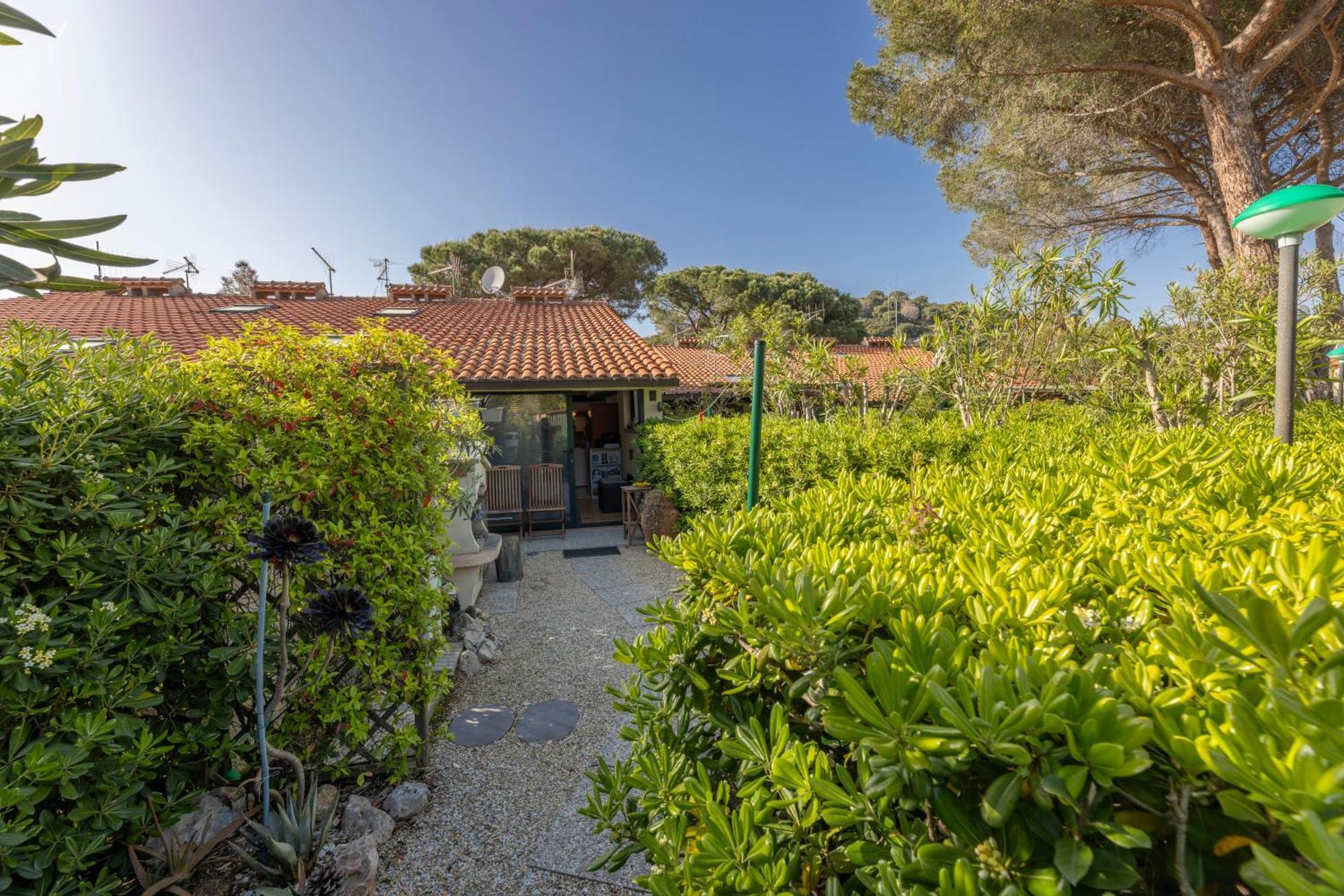 I Chioppi 4 - Goelba Apartment Capoliveri  Exterior photo